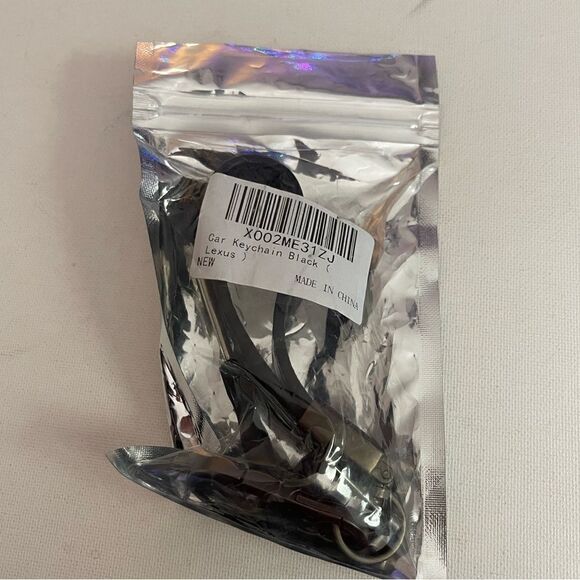 Lexus Logo Key Fob Keychain in Black Leather NWT - Picture 5 of 5